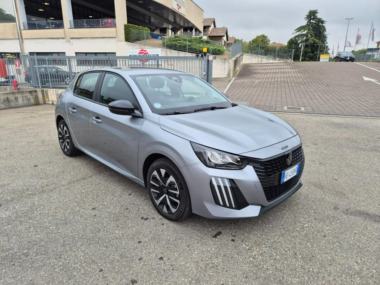 PEUGEOT 208 Hybrid 110 e-DCS6 Style - 5
