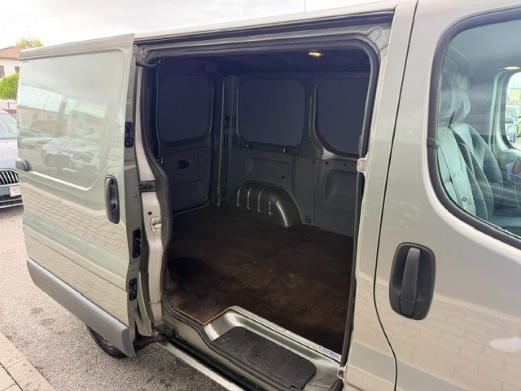 Clicca per ingrandire Trafic - T27 2.0 dCi/90 PC-TN Furgone Ice