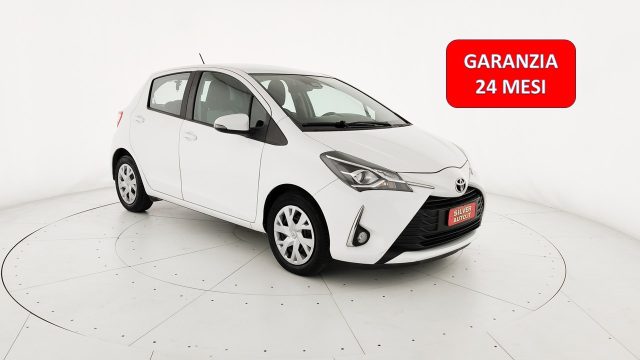 TOYOTA Yaris Bianco pastello