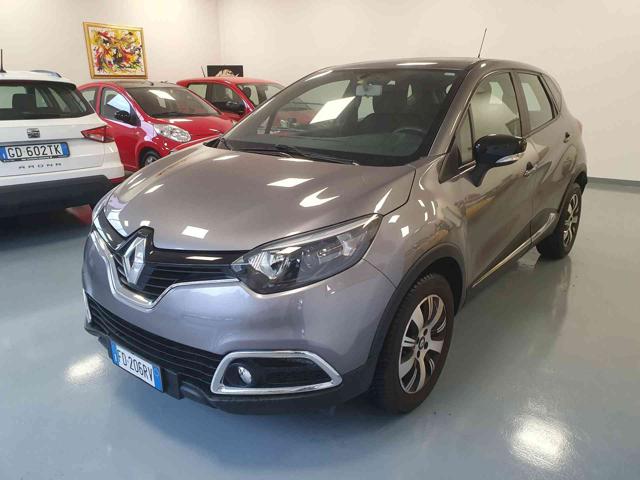 RENAULT Captur Grigio scuro metallizzato