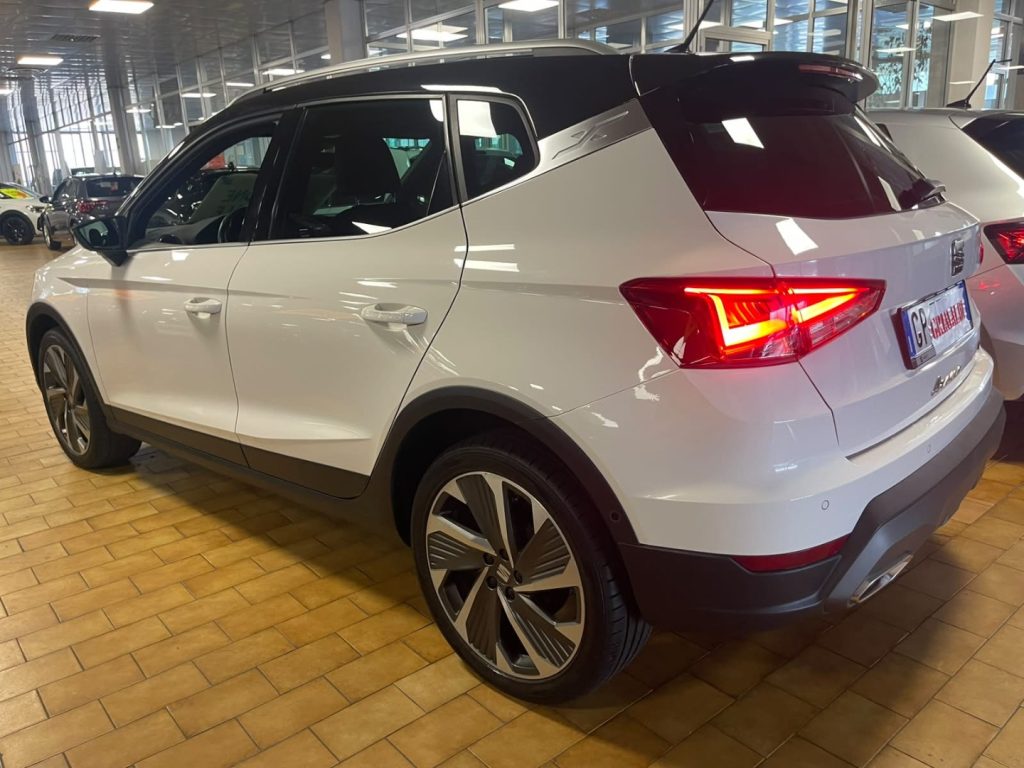 SEAT Arona 1.0 EcoTSI FR 18 VIDEO C/GRIMALDI SPECIAL DAY - 8