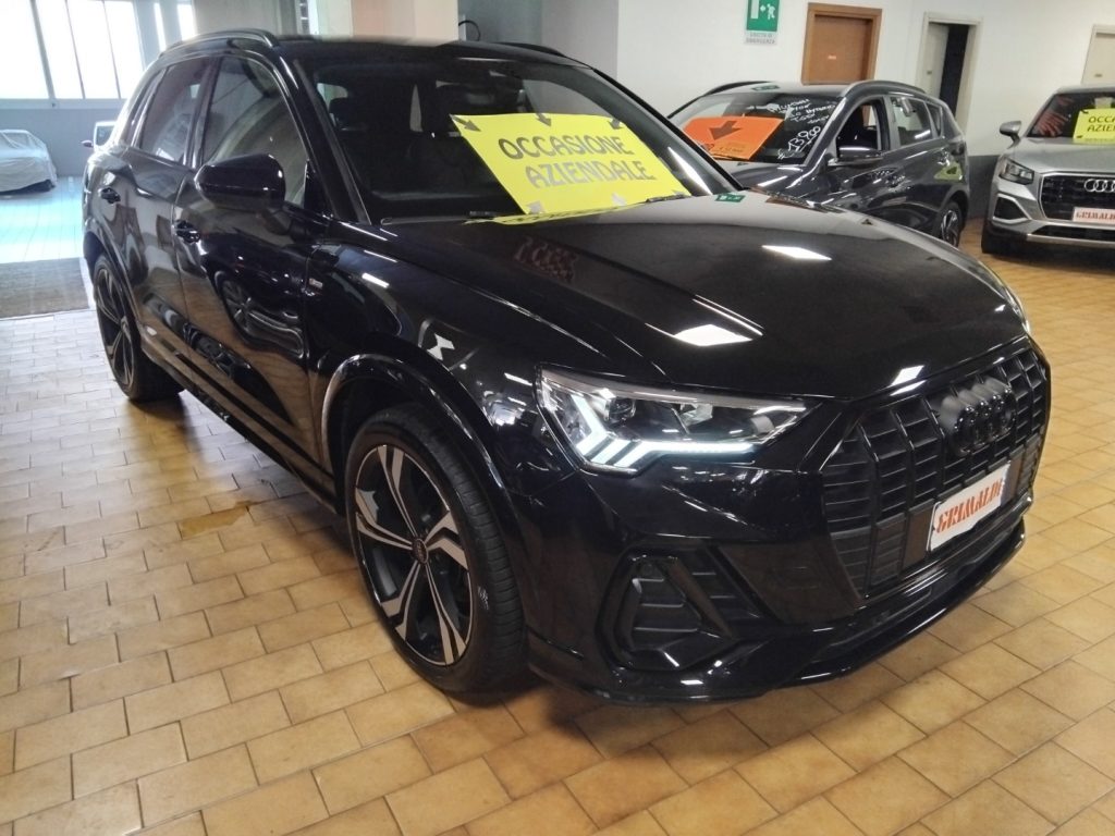 AUDI Q3 35 TDI S tr.Identity Black 20 FULL - 2