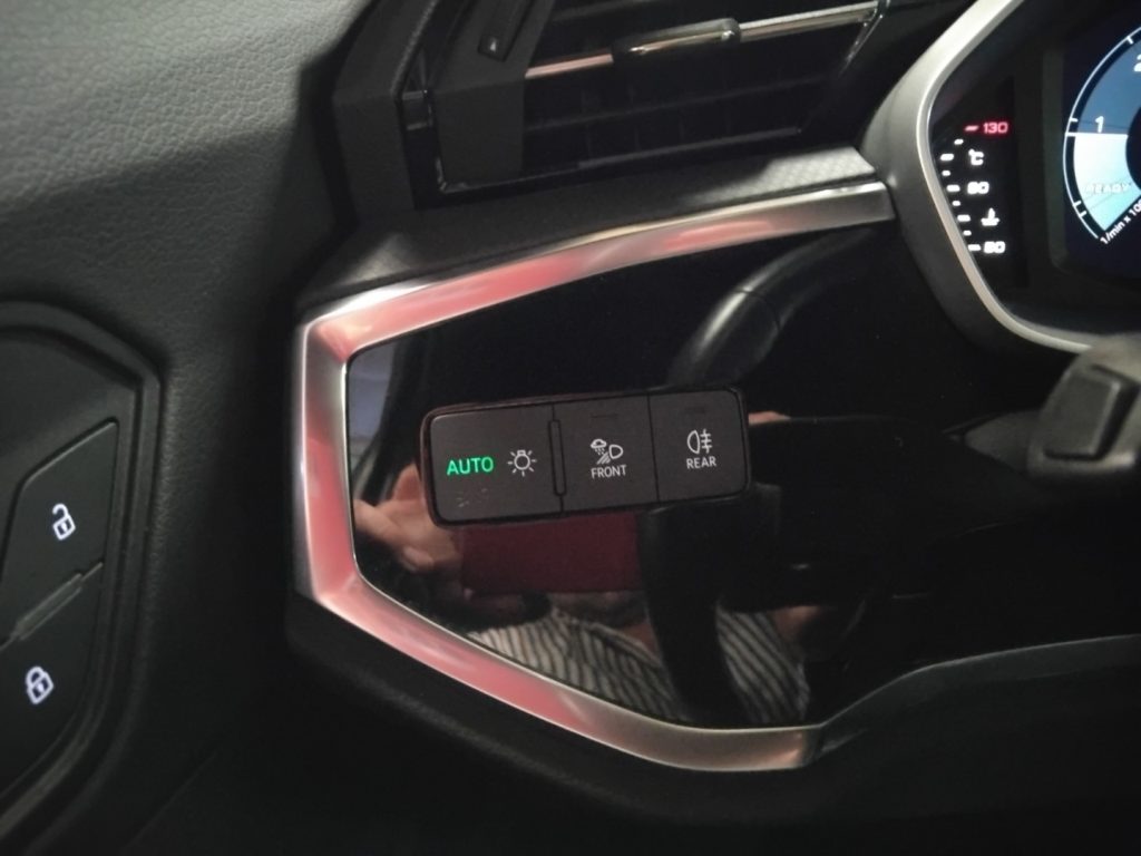 AUDI Q3 35 TDI S tr.Identity Black 20 FULL - 25
