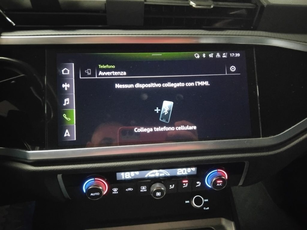 AUDI Q3 35 TDI S tr.Identity Black 20 FULL - 30