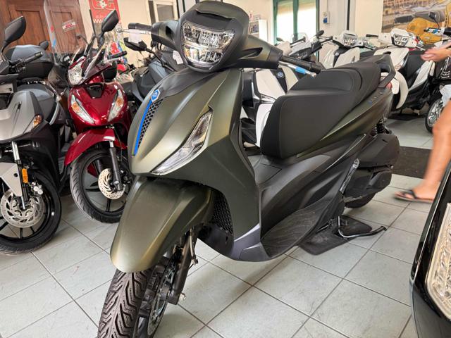 PIAGGIO Beverly 310 Verde Opaco metallizzato