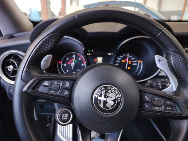 ALFA ROMEO Stelvio — foto 14 di 21