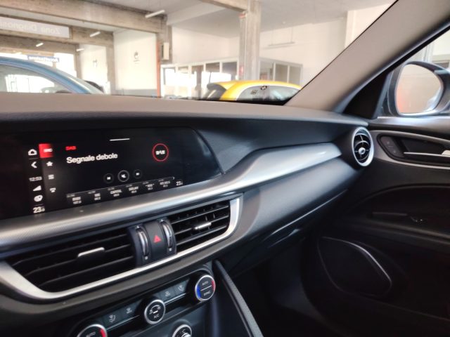 ALFA ROMEO Stelvio — foto 19 di 21