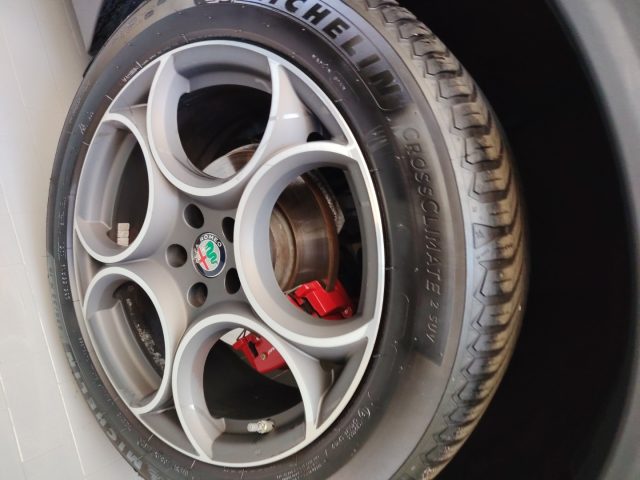 ALFA ROMEO Stelvio — foto 7 di 21