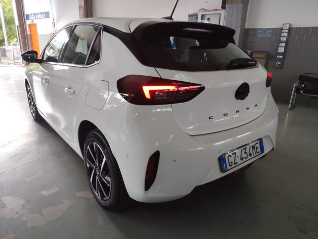 OPEL Corsa — foto 7 di 27