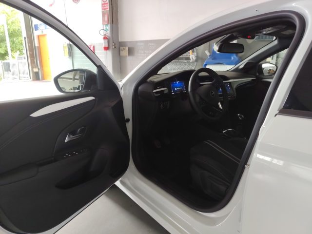 OPEL Corsa — foto 19 di 27