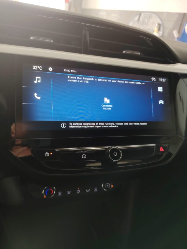 OPEL Corsa — foto 21 di 27