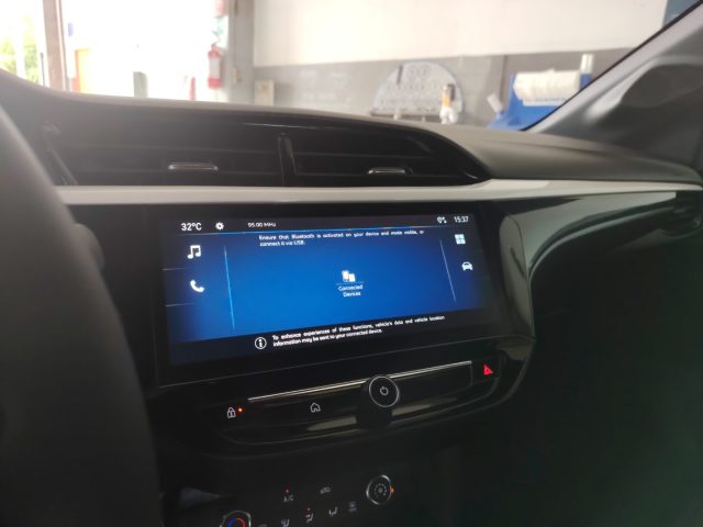 OPEL Corsa — foto 25 di 27