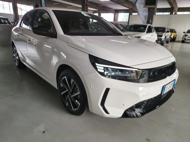 OPEL Corsa — foto 10 di 27