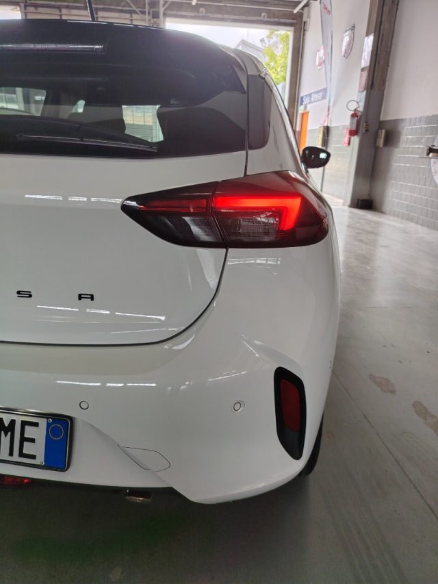 OPEL Corsa — foto 13 di 27