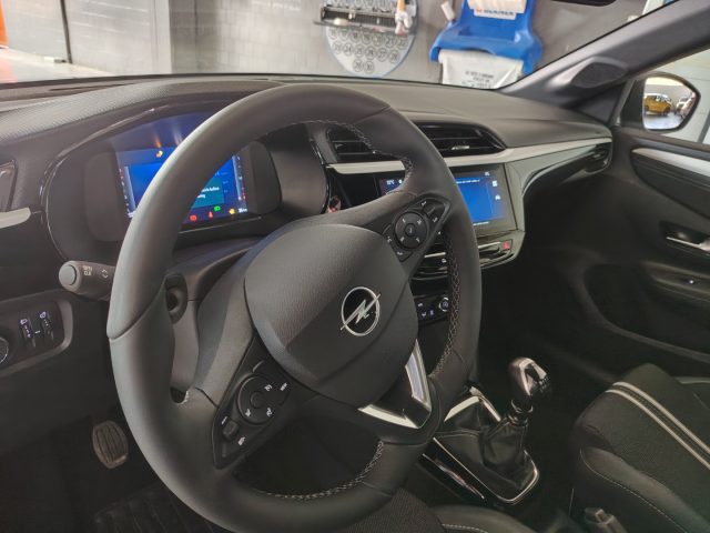 OPEL Corsa — foto 18 di 27