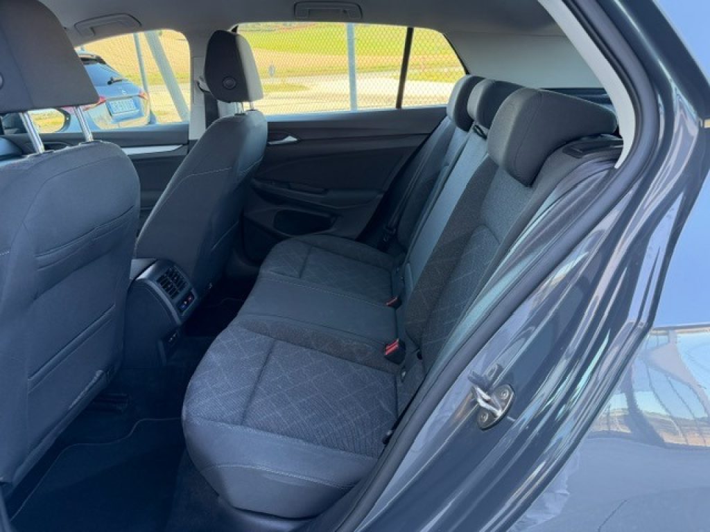 VOLKSWAGEN Golf 1.0 eTSI EVO DSG Life - 19