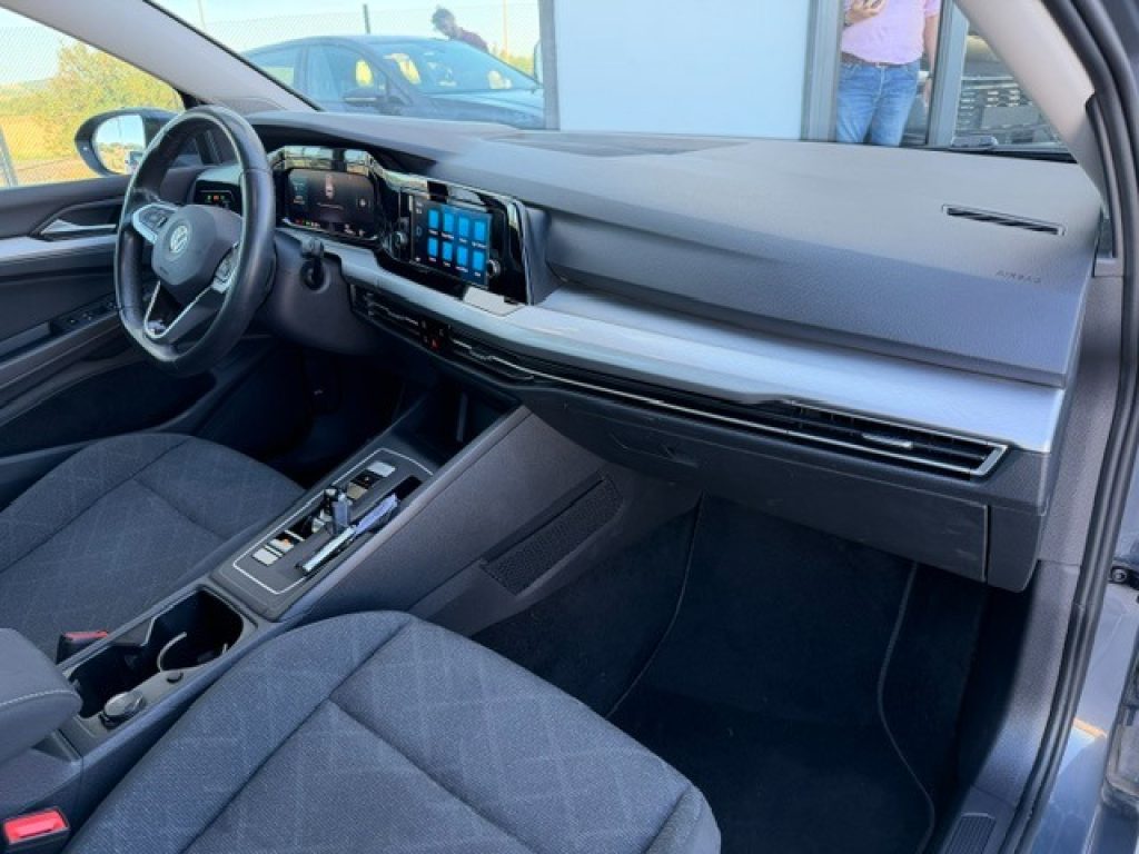 VOLKSWAGEN Golf 1.0 eTSI EVO DSG Life - 26