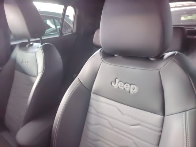 JEEP Avenger — foto 16 di 25