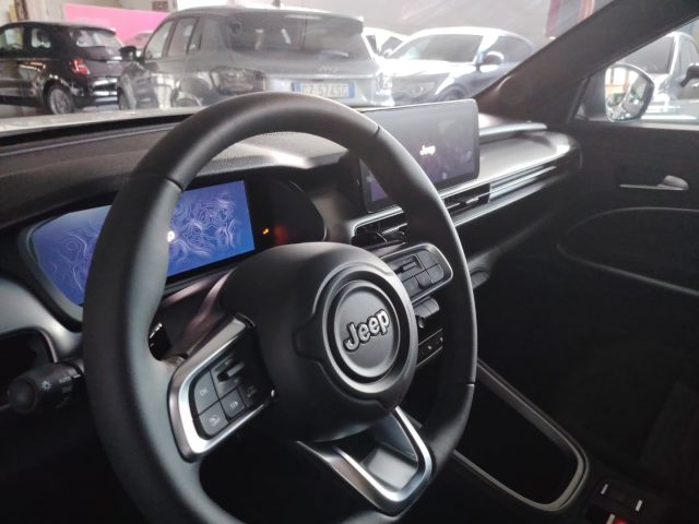 JEEP Avenger — foto 17 di 25