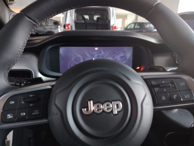 JEEP Avenger — foto 20 di 25