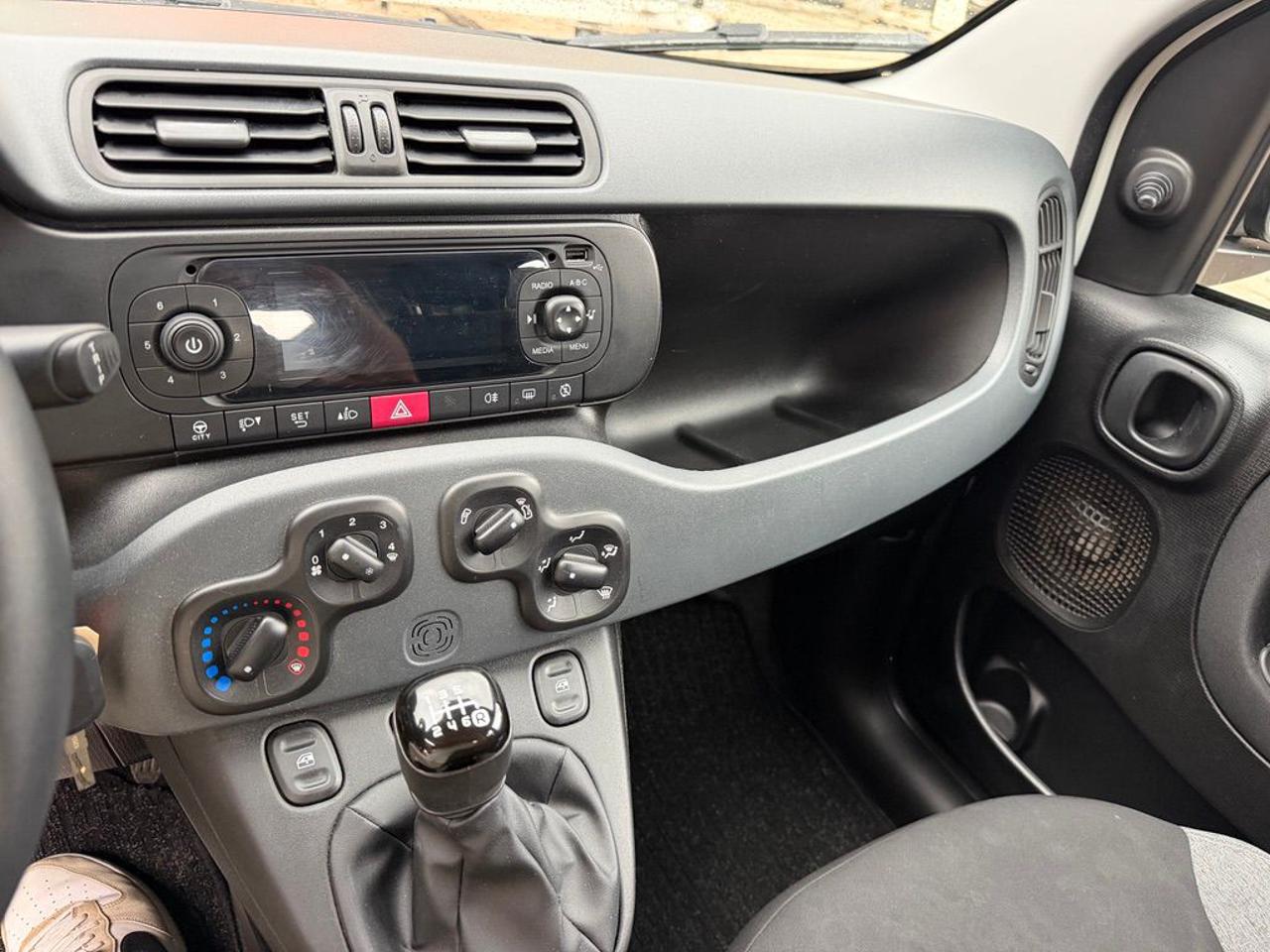FIAT Panda 1.0 FireFly S&S Hybrid - 17