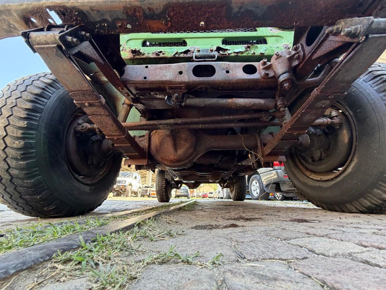 TOYOTA Land Cruiser BJ40 - 47