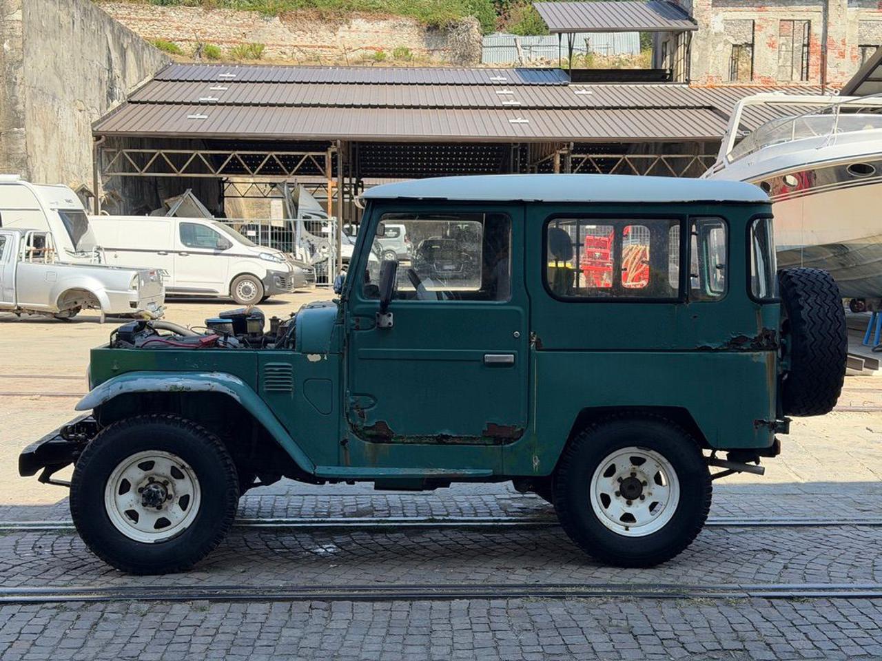 TOYOTA Land Cruiser BJ40 - 5