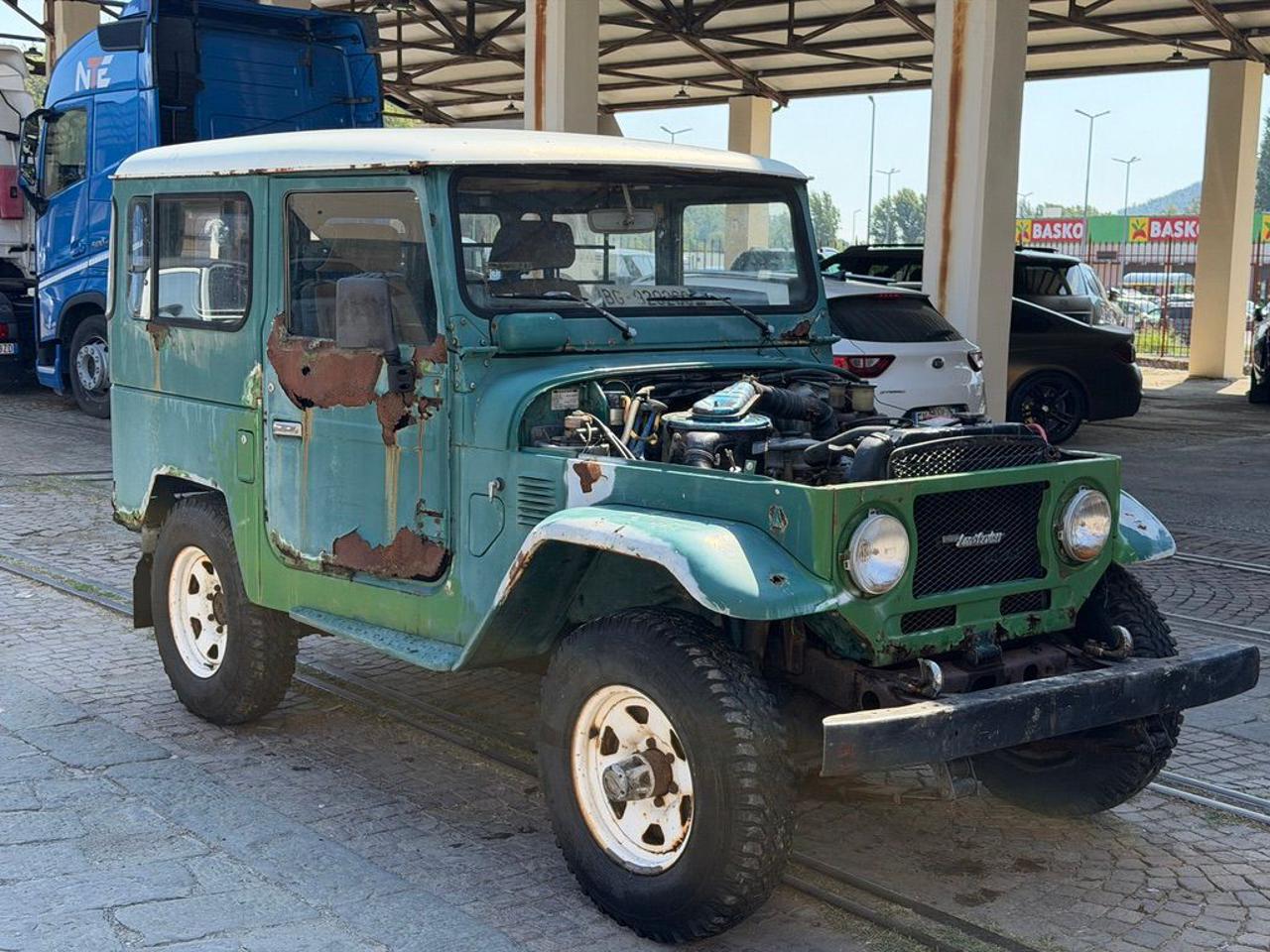 TOYOTA Land Cruiser BJ40 - 2