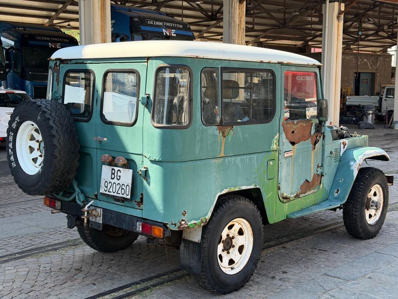 TOYOTA Land Cruiser BJ40 - 8