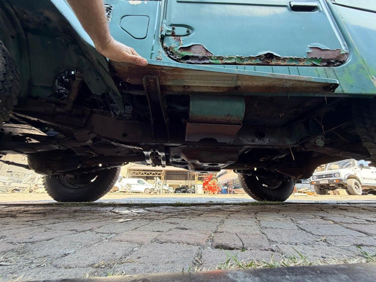 TOYOTA Land Cruiser BJ40 - 48