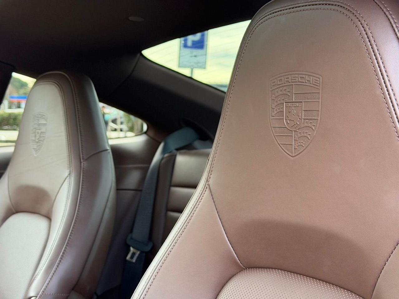 PORSCHE 992 Carrera 4S - 16