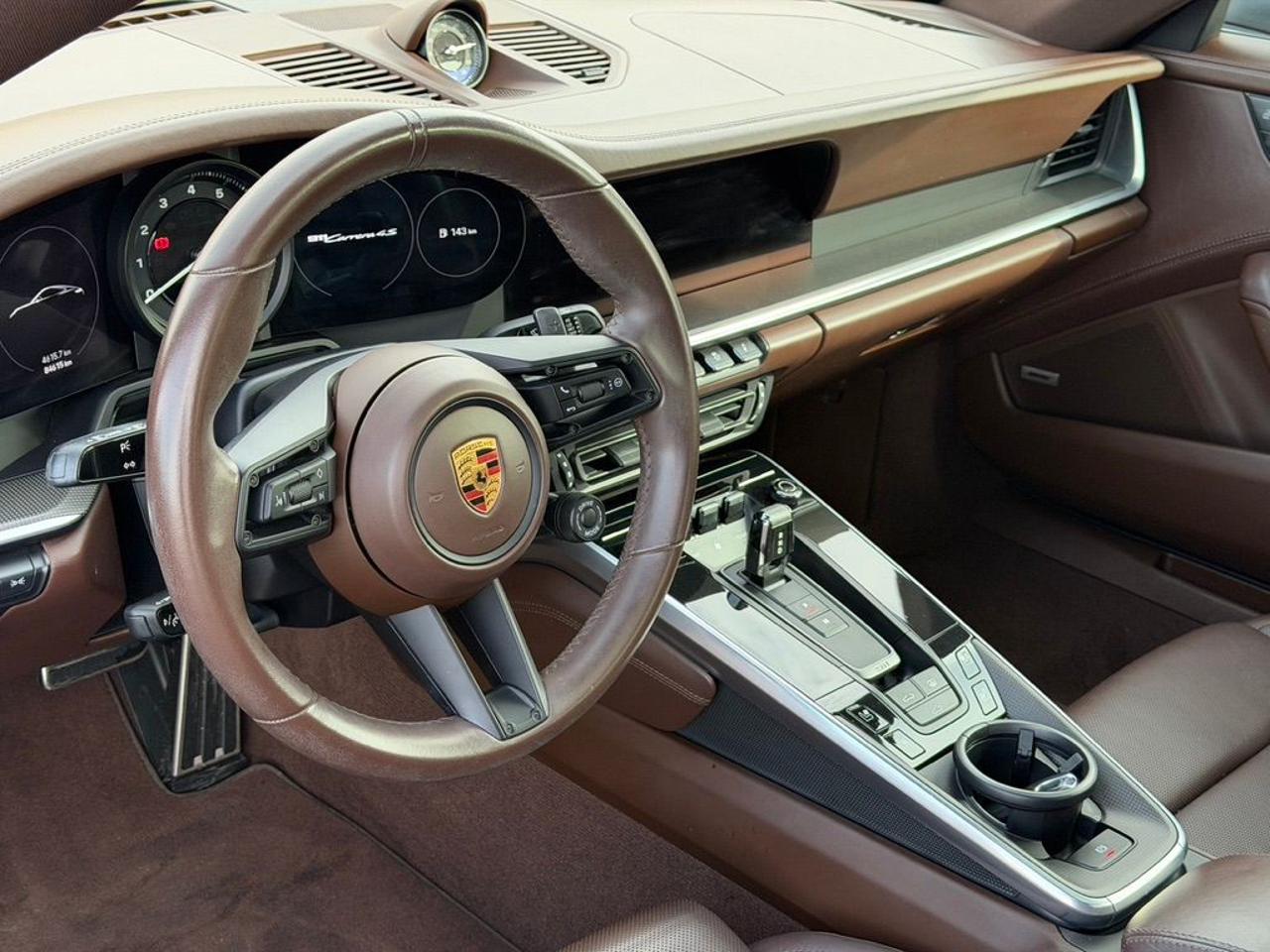 PORSCHE 992 Carrera 4S - 14