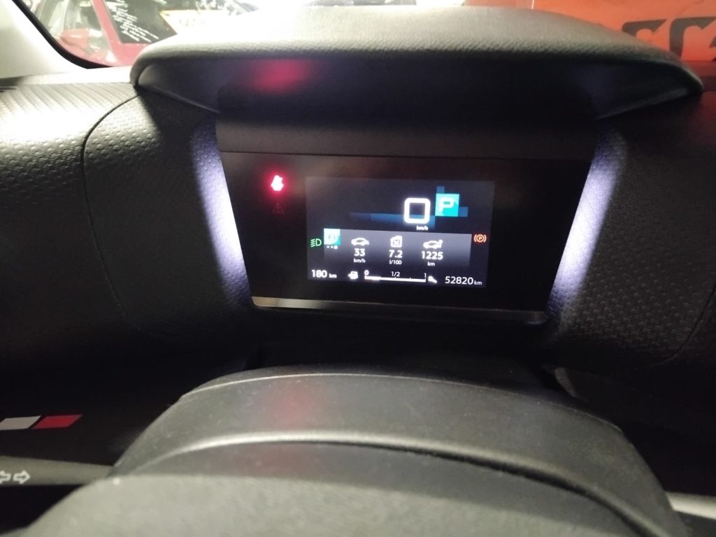 CITROEN C4 PureTech 130 S&S EAT8 Shine - 29