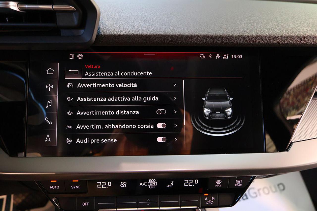 AUDI A3 35 TDI Sportback S-Tronic S-Line - 28