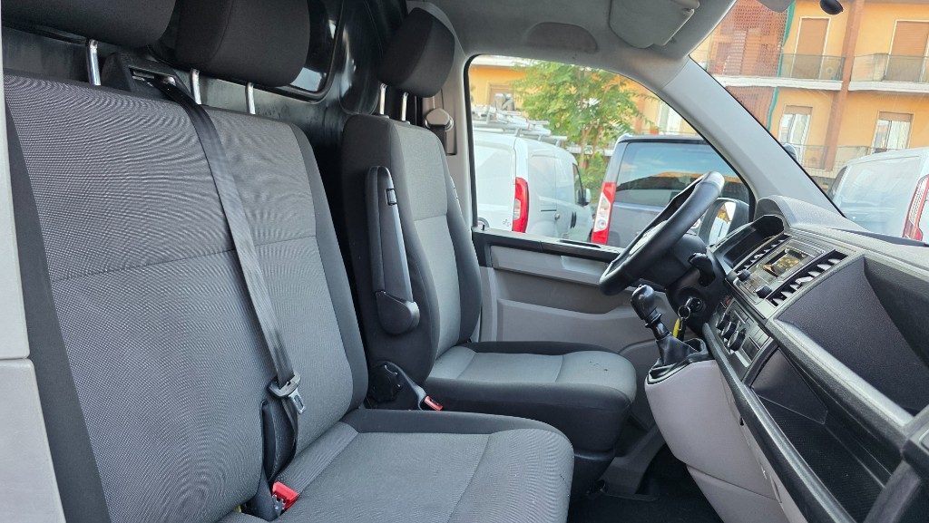VOLKSWAGEN Transporter 2.0 TDI 102CV PC L1H1 Euro6 - 10