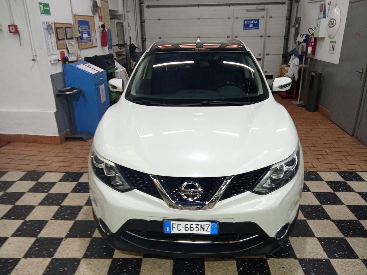 NISSAN Qashqai 1.5 dCi N-Connecta - 2