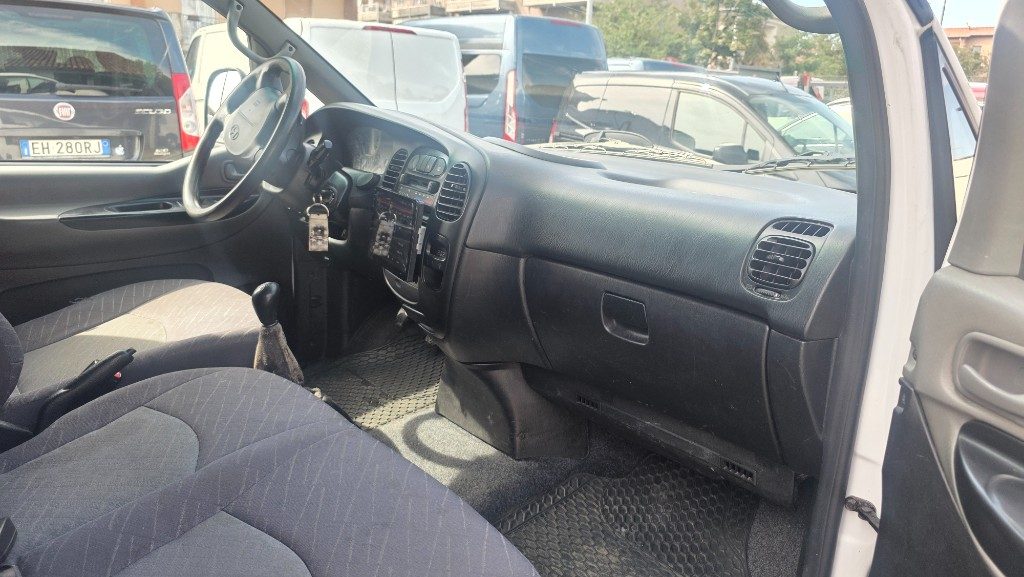 HYUNDAI H-1 2.5 CRDI PC 3 posti Van Style - 10