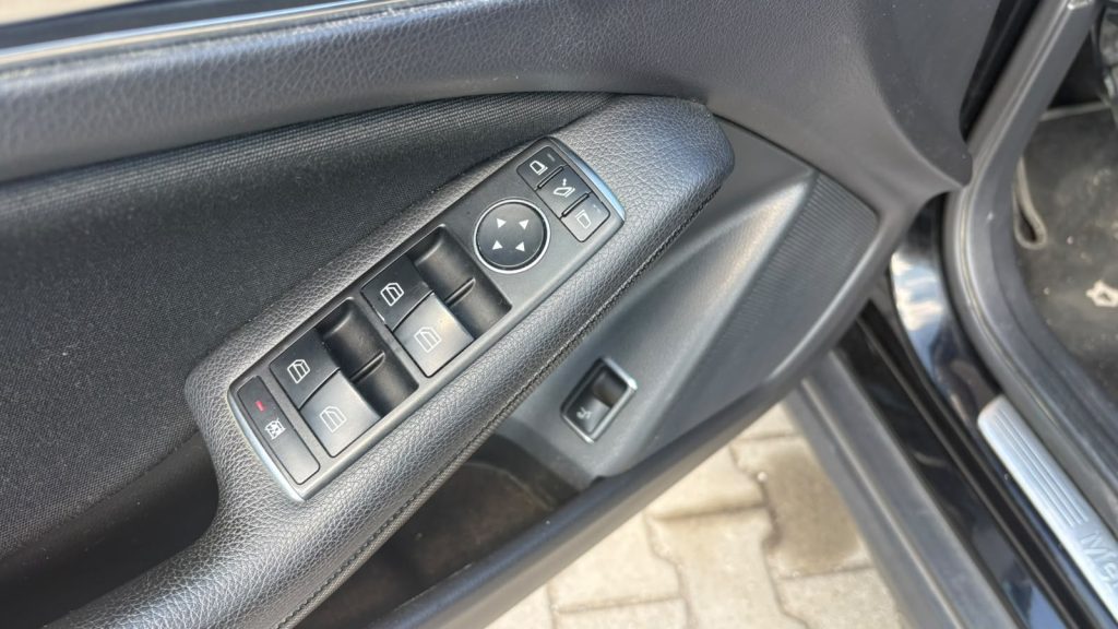 MERCEDES-BENZ GLA 200 d Sport UNICO PROPRIETARIO - 7