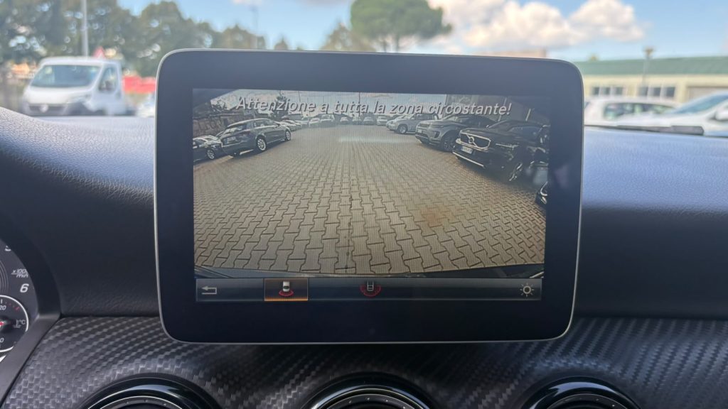 MERCEDES-BENZ GLA 200 d Sport UNICO PROPRIETARIO - 8