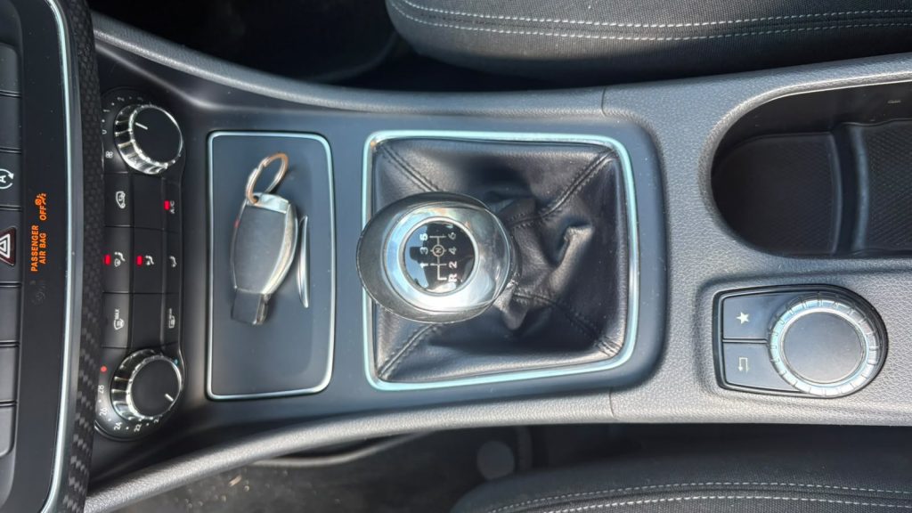 MERCEDES-BENZ GLA 200 d Sport UNICO PROPRIETARIO - 12