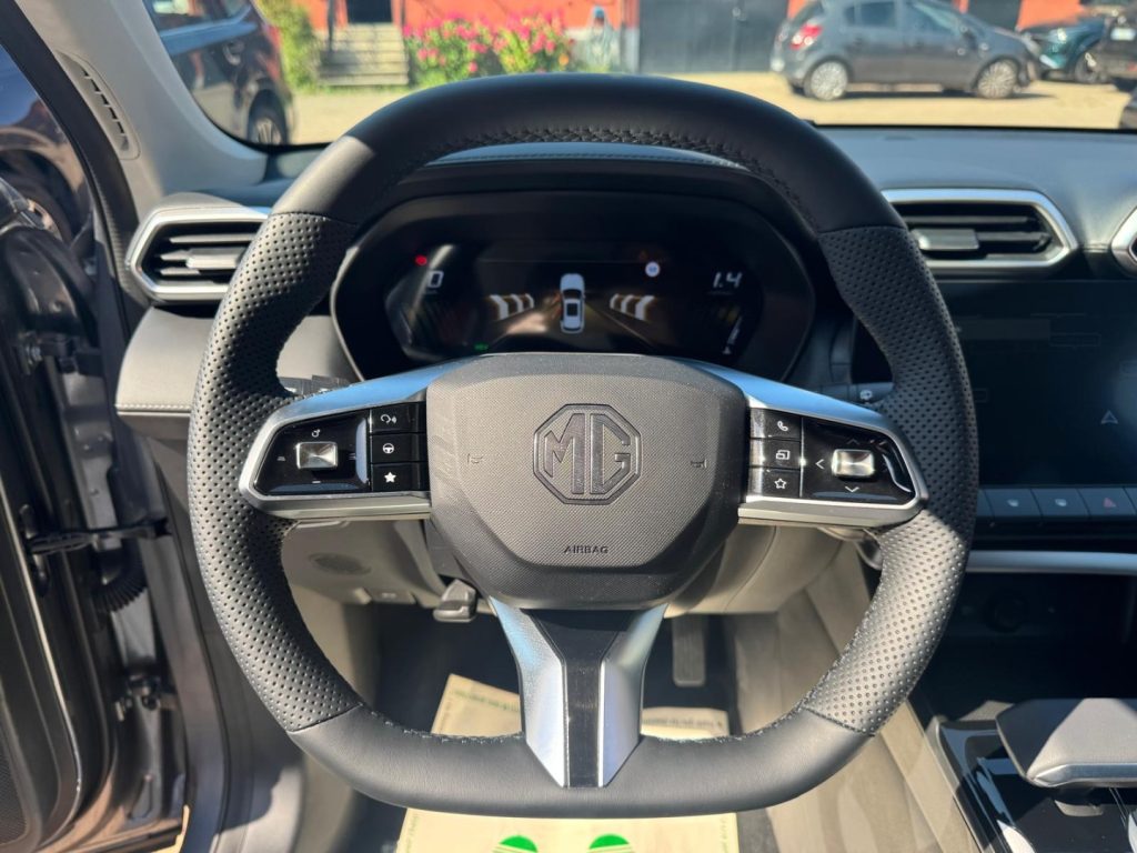 MG ZS 1.5 Hybrid+ 197CV COMFORT - 9