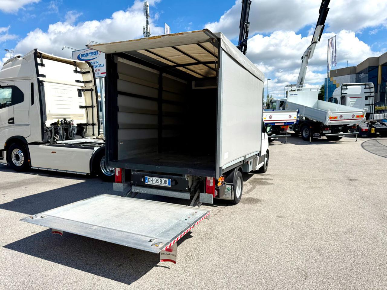 VOLKSWAGEN CRAFTER  2.0 TDI - 7