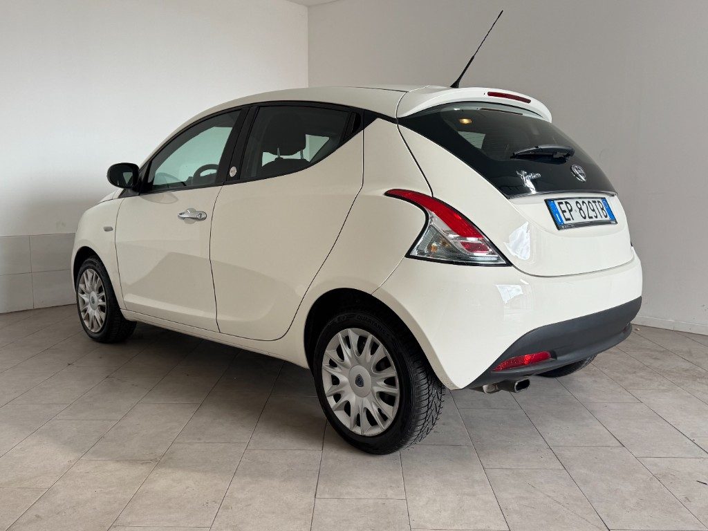 LANCIA Ypsilon 1.2 69 CV 5 porte GPL Ecochic Gold - 5