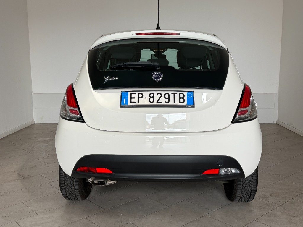 LANCIA Ypsilon 1.2 69 CV 5 porte GPL Ecochic Gold - 6