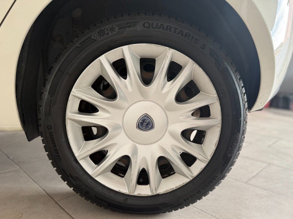LANCIA Ypsilon 1.2 69 CV 5 porte GPL Ecochic Gold - 8