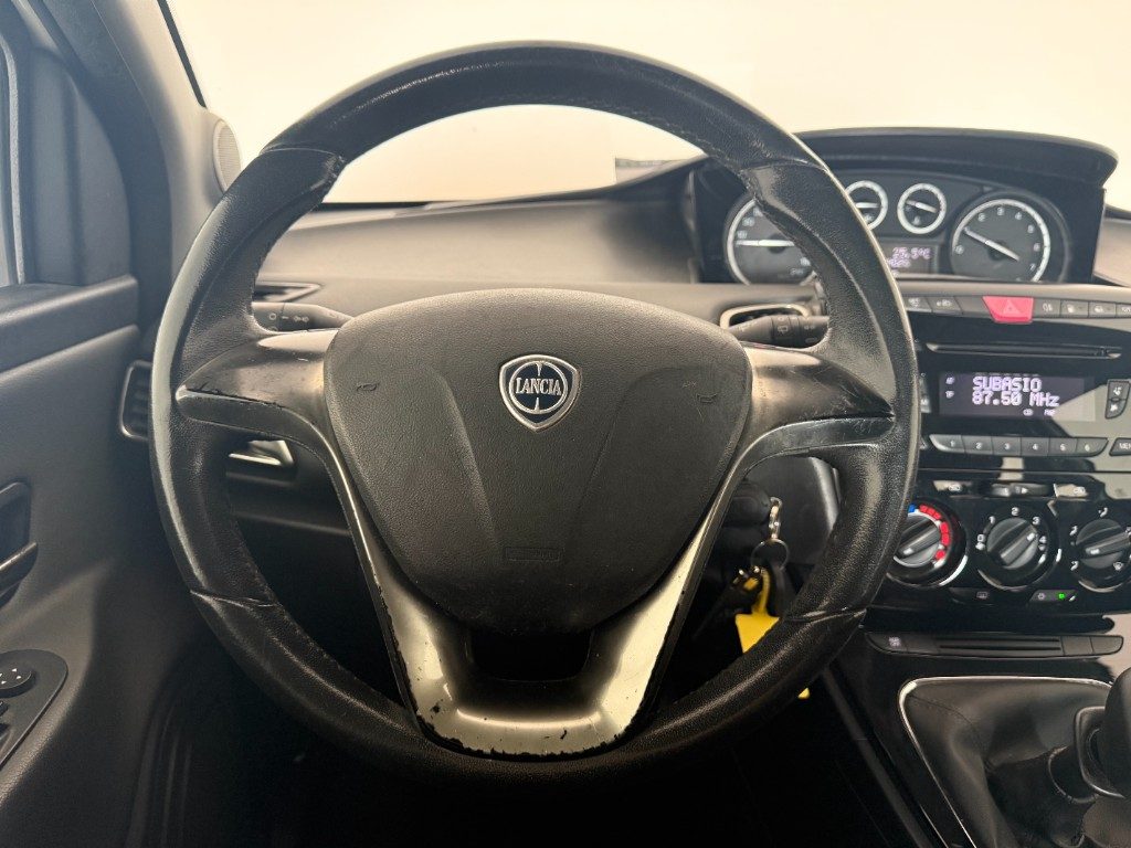 LANCIA Ypsilon 1.2 69 CV 5 porte GPL Ecochic Gold - 12