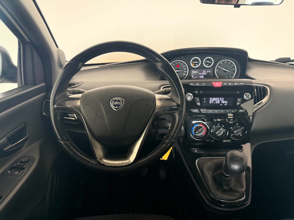 LANCIA Ypsilon 1.2 69 CV 5 porte GPL Ecochic Gold - 11