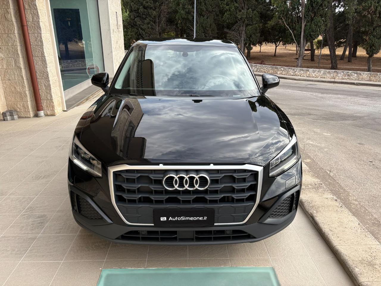 AUDI Q2 30 TDI Admired CARPLAY - 2