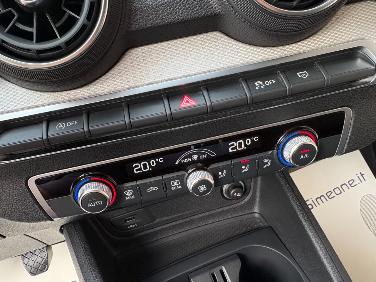 AUDI Q2 30 TDI Admired CARPLAY - 24