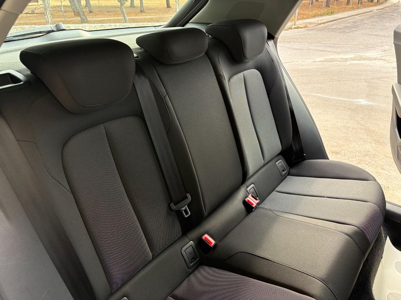 AUDI Q2 30 TDI Admired CARPLAY - 19